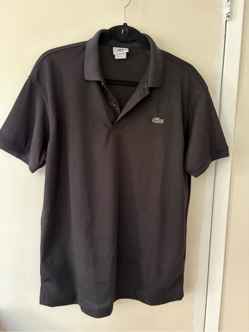 Lacoste Black Short-Sleeve Piqué Polo with Crocodile Logo